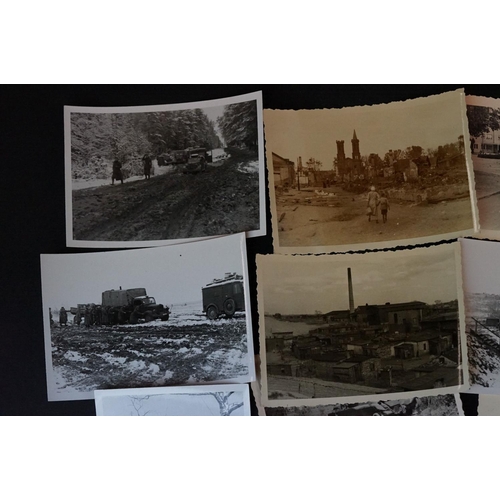 28 - A Collection Of Approx 35 Original World War Two German Photographs To Include Images Of Soldiers, V... 