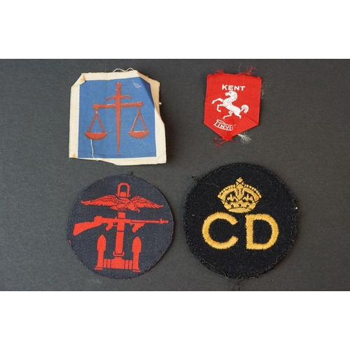 61 - A Collection Of Approx Sixteen Military Cloth Badges And Epaulettes To Include Trade Badges And Civi... 