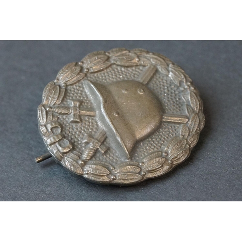 9 - A Full Size World War One German Wound Badge, Complete With Pin To Verso.