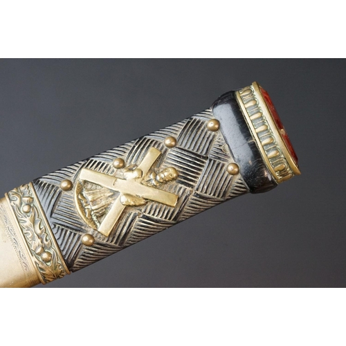 113 - A Scottish Sgian-Dubh Dagger With Fitted Sheath With Royal Scotts Regiment Brass Badge Inlaid To Gri... 