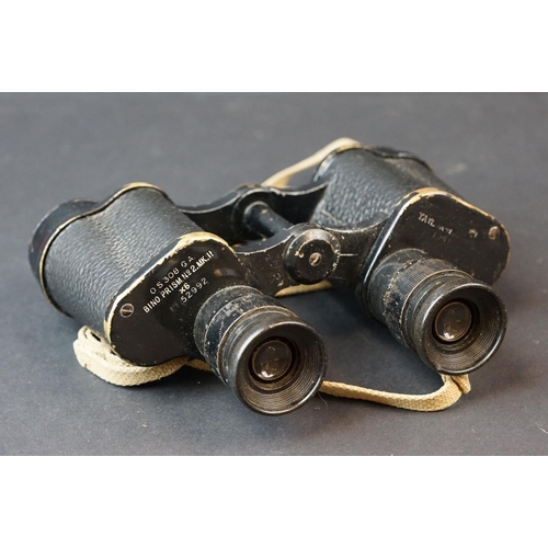 118 - A Pair Of British World War Two Issued Binoculars, Sino Prism No.2 Mk.II x6 By Taylor Hobson, Dated ... 