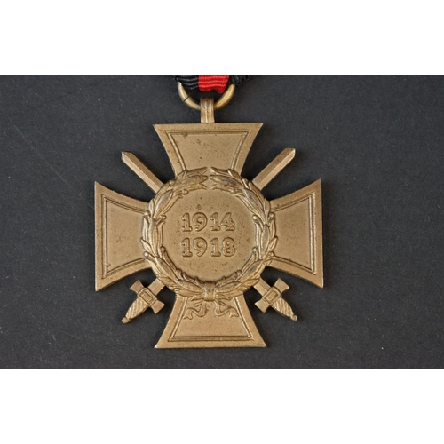 139 - A Full Size World War One German 1914-1918 Honour Cross With Swords Medal, Maker Marked To Verso L.N... 