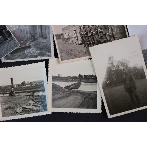 93 - A Collection Of Approx 35 Original World War Two German Photographs To Include Images Of Soldiers, V... 