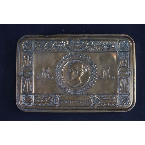 90A - A British World War One Princess Mary Christmas 1914 Brass Gift Tin.