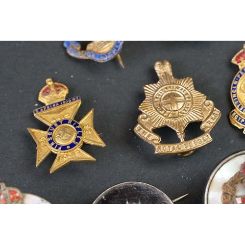 60A - A Collection Of Ten British Military Regimental Sweetheart Brooches To Include The 12th County Of Lo... 