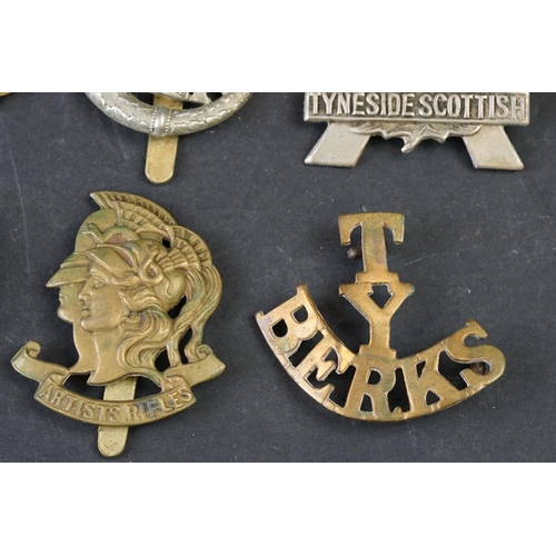 14 - A Collection Of British Military Regimental Cap Badges And Collar / Shoulder Titles To Include The R... 