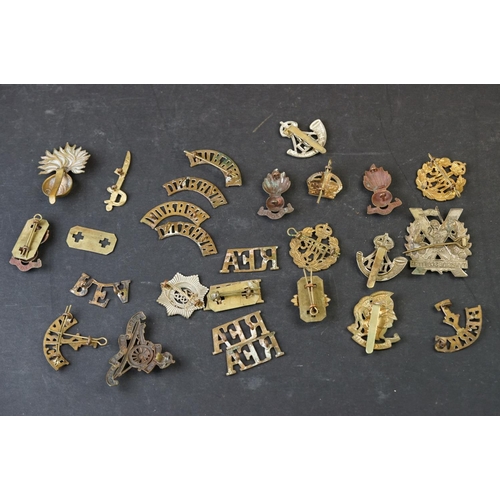 14 - A Collection Of British Military Regimental Cap Badges And Collar / Shoulder Titles To Include The R... 