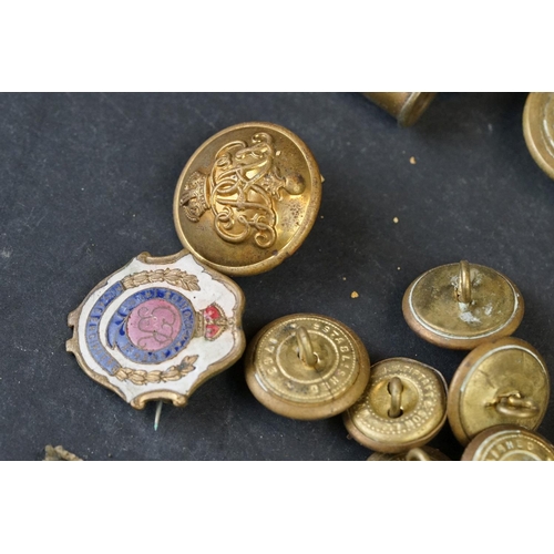 45 - A Collection Of British Military Regimental Brass Buttons Together With A Royal Engineers Sweetheart... 