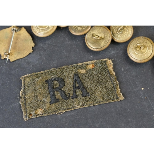 45 - A Collection Of British Military Regimental Brass Buttons Together With A Royal Engineers Sweetheart... 