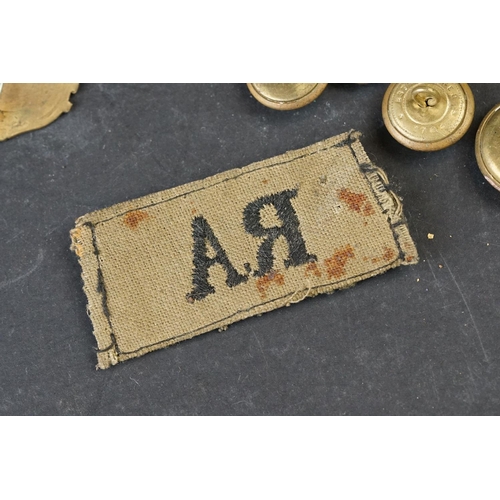 45 - A Collection Of British Military Regimental Brass Buttons Together With A Royal Engineers Sweetheart... 