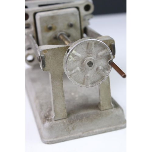 115 - A model of a Aluminium Plant & Vessel Co. plate fin heat exchanger.