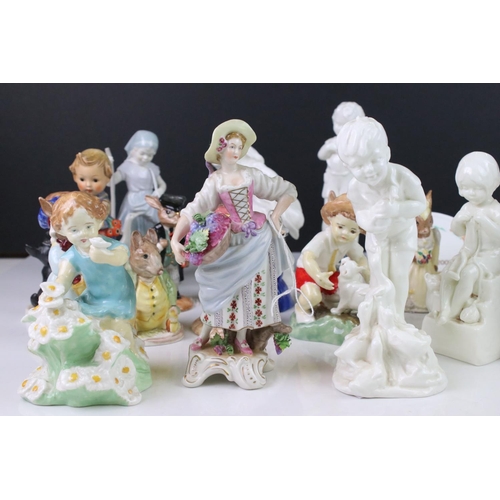 84 - Mixed lot of Ceramic Figures and Animals including Beswick Beatrix Potter ' Samuel Whiskers ' with g... 
