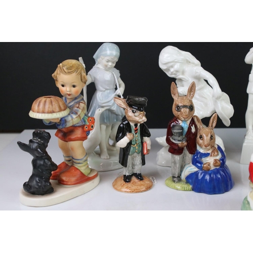 84 - Mixed lot of Ceramic Figures and Animals including Beswick Beatrix Potter ' Samuel Whiskers ' with g... 