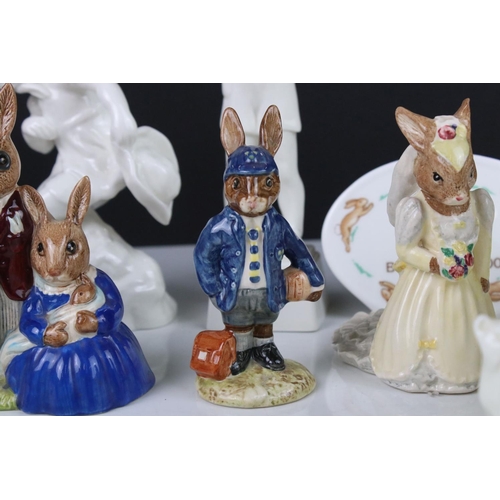 84 - Mixed lot of Ceramic Figures and Animals including Beswick Beatrix Potter ' Samuel Whiskers ' with g... 