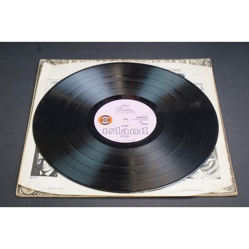 196 - Vinyl - 2 Jethro Tull LP's to include This Was (ILPS 9085) Stereo repress pink label with 'i' logo, ... 