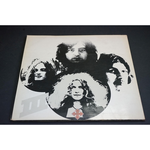 23 - Vinyl - Led Zeppelin 2 LP's to include One (K 40051) green and orange Atlantic label, small sticker ... 