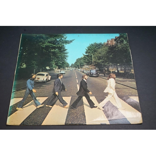 26 - Vinyl - The Beatles & Wings 6 LP's to include from the Beatles 1962-66 and 1967-70 black vinyl versi... 