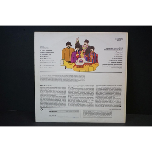 44 - Vinyl - The Beatles 2 LP's Yellow Submarine (PCS 7070 Stereo) and Yellow Submarine Songtrack (521 48... 