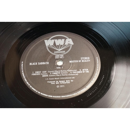 46 - Vinyl - Black Sabbath Master Of Reality WWA 008 box sleeve with WWA 008 sticker to top right rear.  ... 