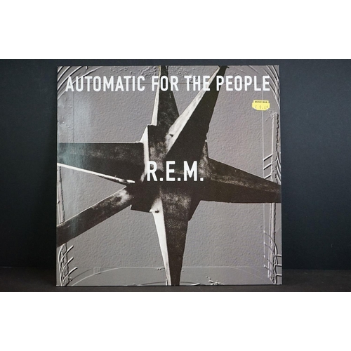 16 - Vinyl - 2 REM LP's to include Automatic For The People (WX 488) and Out Of Time (WX 404).  Both Slee... 