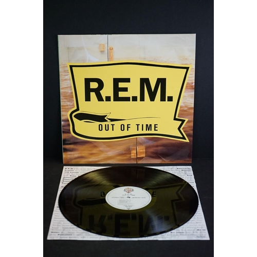 16 - Vinyl - 2 REM LP's to include Automatic For The People (WX 488) and Out Of Time (WX 404).  Both Slee... 