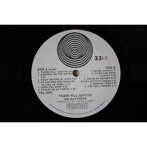 37 - Vinyl - Two Vertigo LP's to include Magna Carta in Concert UK press 6360 068 Vg / Vg-, and Ian Matth... 