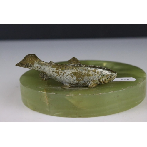 118 - Cold Painted Bronze Fish mounted on an Onyx Bowl, 12cm diameter