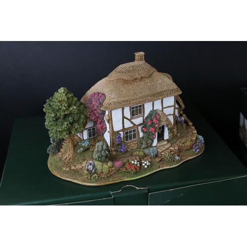 91 - Eight Boxed Lilliput Lane Cottages including Large Through the Keyhole plus Caesar's Tower & the Bar... 