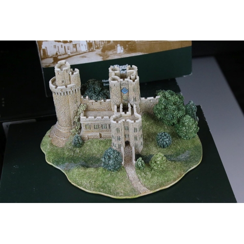 91 - Eight Boxed Lilliput Lane Cottages including Large Through the Keyhole plus Caesar's Tower & the Bar... 