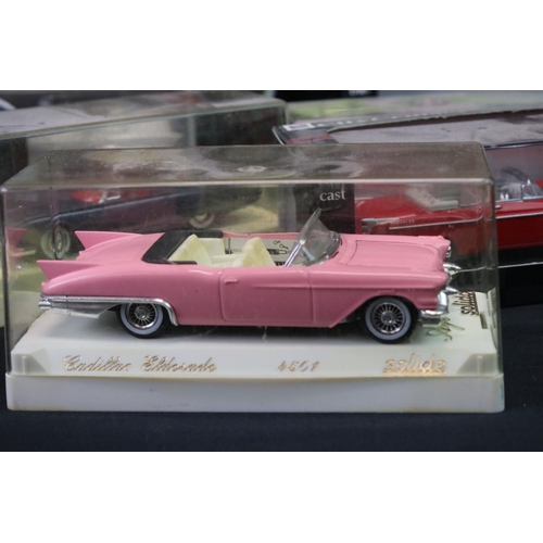 35 - 24 Boxed / cased diecast models featuring mainly American convertibles to include 1/18 Road Signatur... 