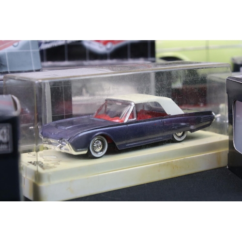 35 - 24 Boxed / cased diecast models featuring mainly American convertibles to include 1/18 Road Signatur... 