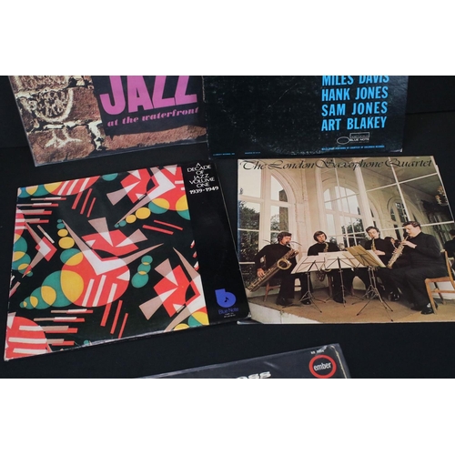 159 - Vinyl - 5 Jazz LP's to include Donald Byrd At The Half Note Cafe (BS7 84061) with blue and white adv... 