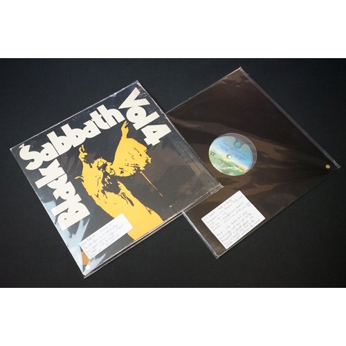 16 - Vinyl - 3 Black Sabbath LP's on Vertigo to include Master Of Reality (6360 050) spaceship label, Sel... 