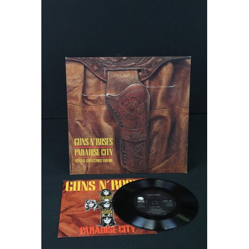 39 - Vinyl - Guns N Roses Appetite For Destruction LP on Geffen WX 125.  Sleeve Ex in shrink (opened), Vi... 