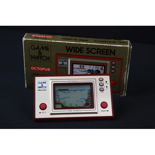 151 - Retro Gaming - Boxed Nintendo Game & Watch Octopus handheld console, with instructions, with 2 x bat... 