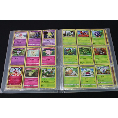 184 - Pokemon - Binder of Pokemon cards to include basic, stage1, stage 2, shinies, energy & trainer plus ... 