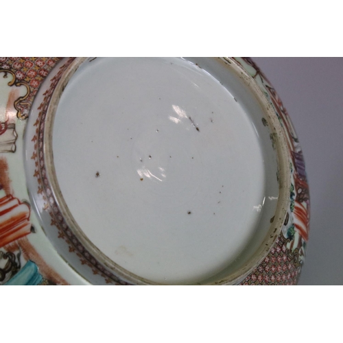 5 - Chinese Export Porcelain Punch Bowl in the Mandarin Palette, Qianlong period, decorated woth panels ... 