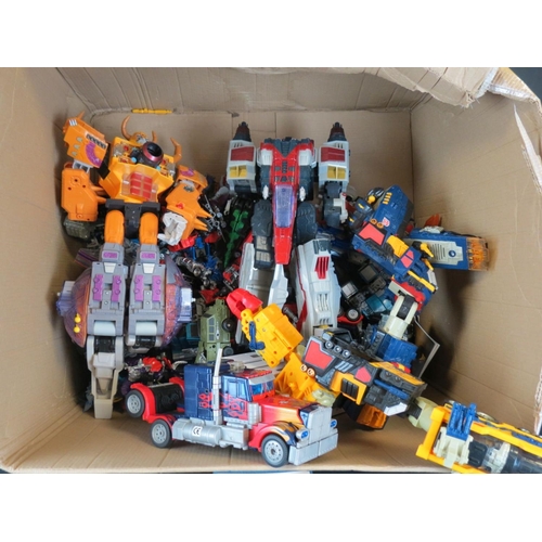 257 - Transformers - Large collection of contemporary Transformers figures