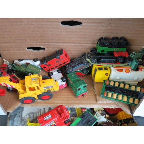 472 - Quantity of boxed and unboxed diecast & plastic models to include 80s Matchbox, Corgi, Lledo, play w... 