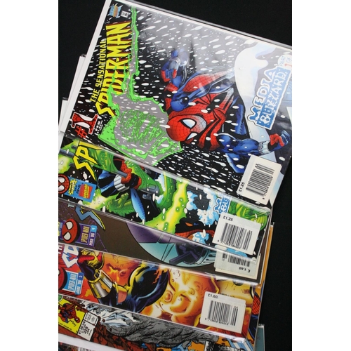 128 - Comics - Around 130 contemporary Marvel comics to include Spiderman, Venom, Black Bolt #1, Deadpool,... 