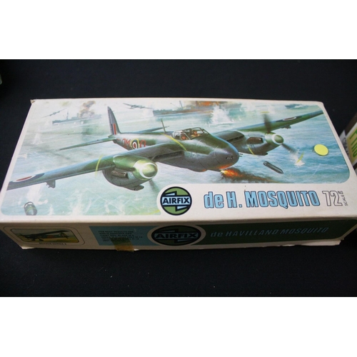 358 - 12 Boxed models to include diecast, plastic kits and a plastic Kajutenboat, includes Airfix de H Mos... 