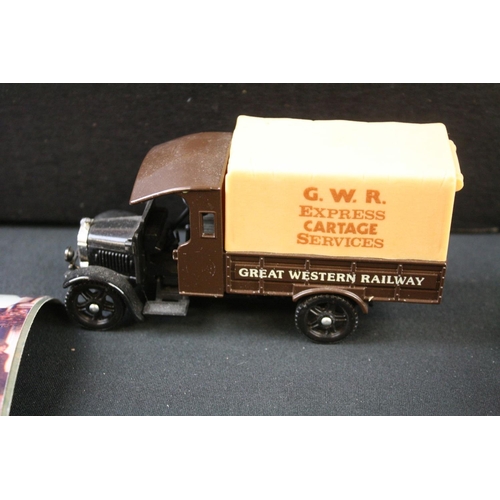 371 - Collection of diecast model buses and models to include Corgi, EFE, Britbus, Dinky etc, vg condition... 