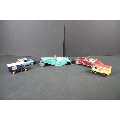 448 - 26 Boxed / cased diecast models to include Corgi (Original Omnibus, Fighting Machines, etc), Lledo (... 