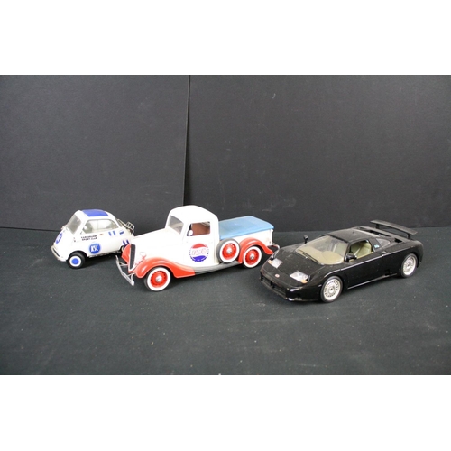 497 - 26 Diecast models, mainly 1:18 to 1:24 scale to include Burago, Polistil, Solido etc, 4 with display... 