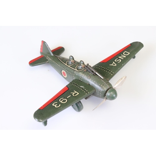 286 - Four tin plate military models to include Takatoku TT wind up DNSA R-93 plane, D365 Tank, clockwork ... 