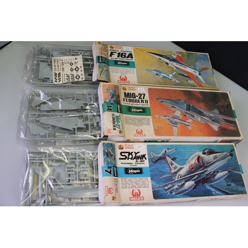 295 - 12 Boxed plastic models kits Revell (North American X-15, Oil Tanker 