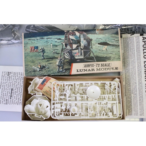 297 - Airfix - 18 Boxed / bagged model kits to include 12 x bagged Aircraft (Fw 190D, Bristol Bulldog, Hur... 