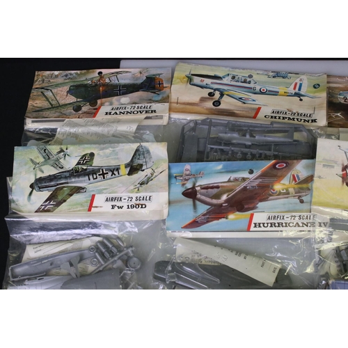 297 - Airfix - 18 Boxed / bagged model kits to include 12 x bagged Aircraft (Fw 190D, Bristol Bulldog, Hur... 