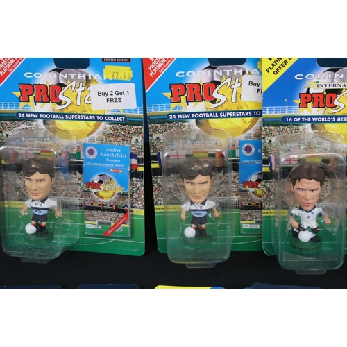 200 - 24 Carded Corinthian Pro Stars football figures to include Ryan Giggs Manchester United 2nd, Duncan ... 