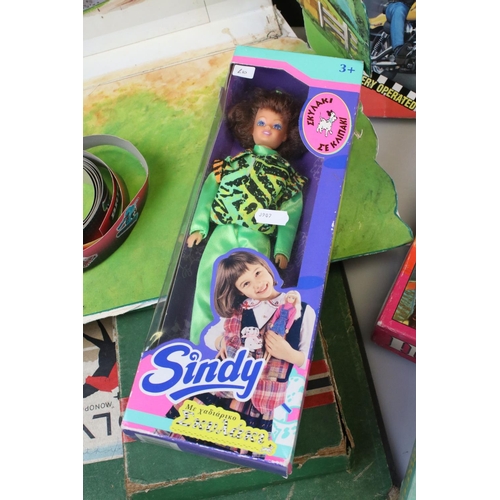 209 - Collection of mixed toys to include boxed Hasbro Sindy Doll, boxed Marvel Alarm Clock, Totopoly, box... 